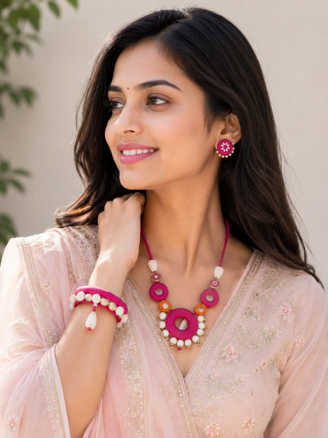 NECKLACE SET WITH BANGLES